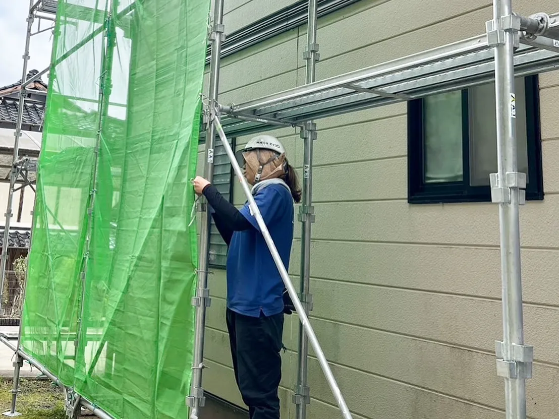 こんにちは😊✨今日は岡山県美作市で工事をさせて頂きました外壁...