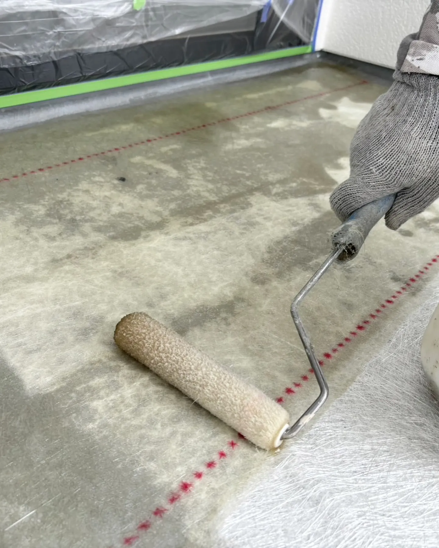 🔧 ベランダFRP防水・施工中！