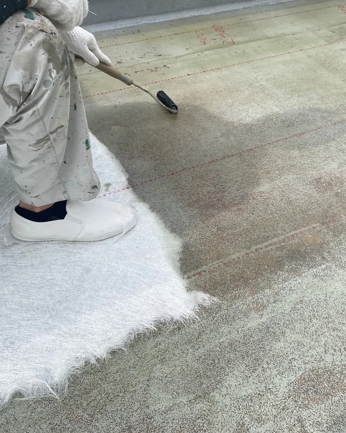 🔧 ベランダFRP防水・施工中！