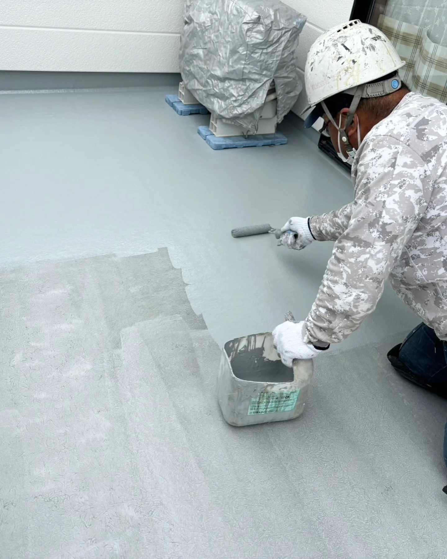 🔧 ベランダFRP防水・施工中！